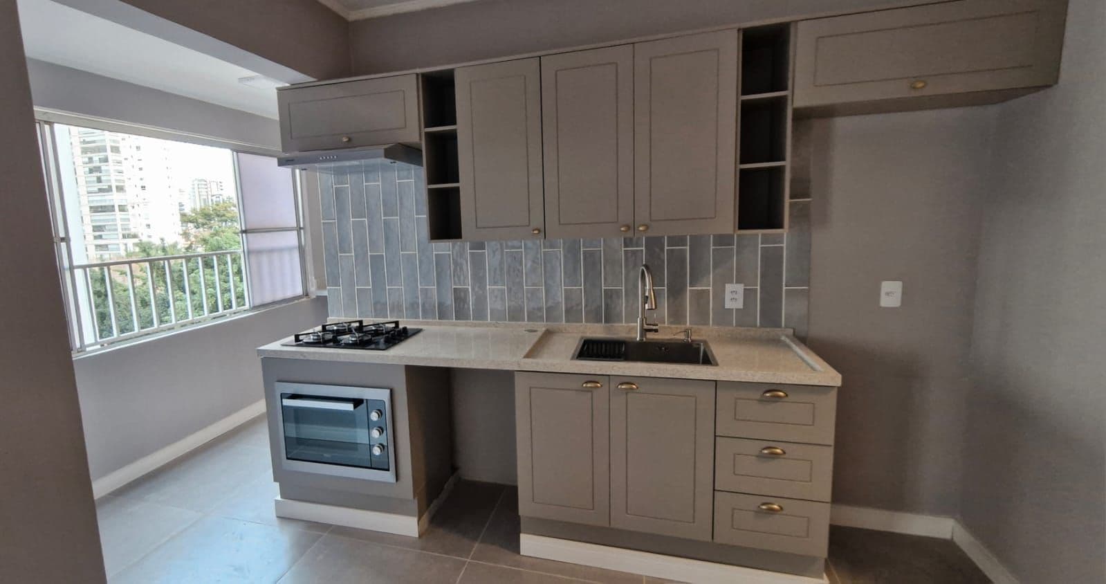 LOCAÇÃO – Apartamento reformado de 82 m² | 2 quartos + escritório | Vista livre | Vila Mariana