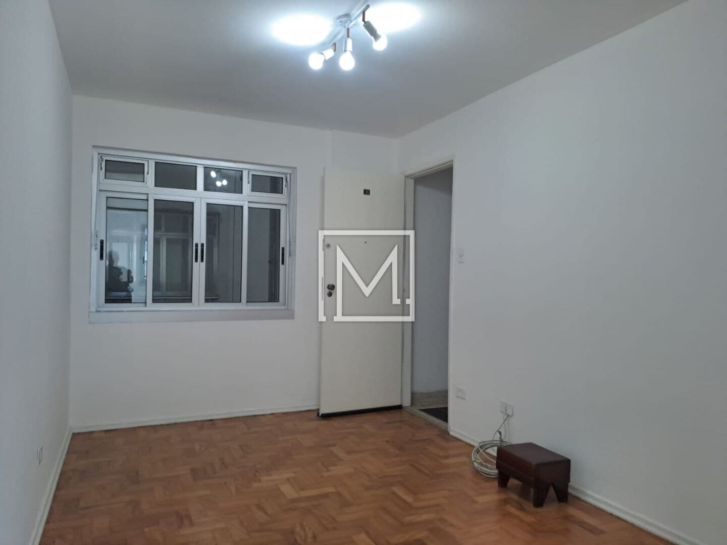 Oportunidade Imperdível! Apartamento de 2 dormitórios sem vaga.Funcional Próximo ao  Centro — foto 2 de 33