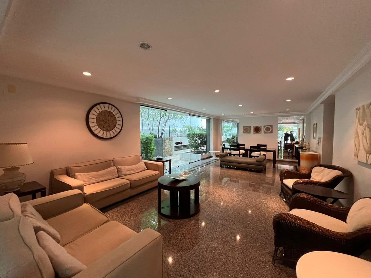 Apartamento mobiliado para Locação na Aclimação | 210 m² | Próximo ao Metrô Paraíso | 4 Dormitórios | 3 Suítes | 3 Vagas — foto 1