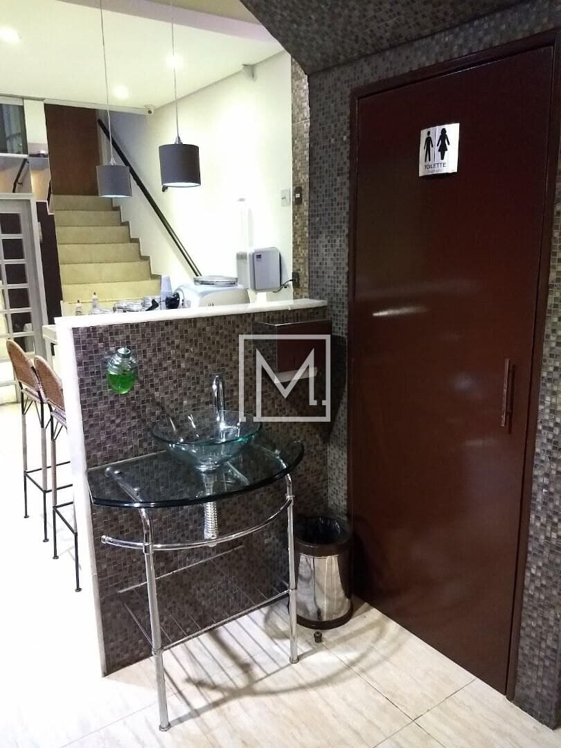 SALA COM ÁREA COMUM DE ALTO PADRÃO — foto 4 de 15
