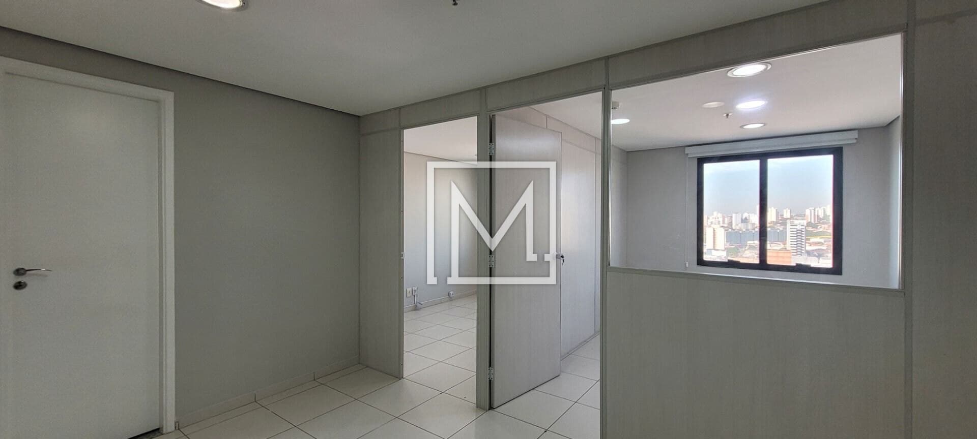 SALA PARA LOCAÇÃO EM PRÉDIO COM PORTARIA — foto 2 de 15