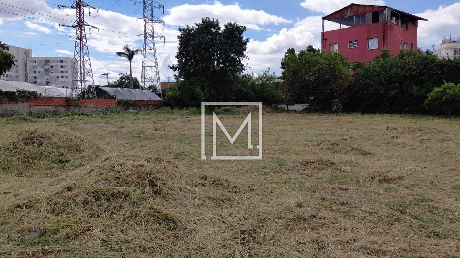 TERRENO PLANO LIVRE E DESEMPEDIDO