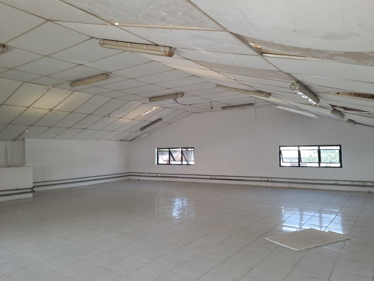Prédio para alugar, 347 m² por R$ 122.000,00/mês – Vila Deodoro – São Paulo/SP
