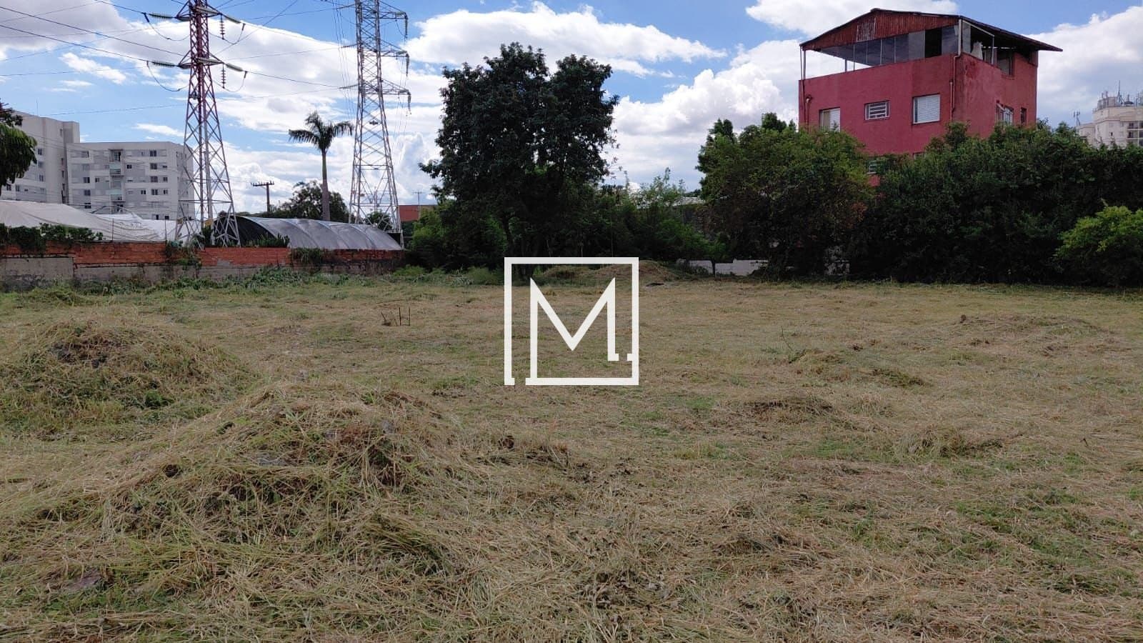 TERRENO PLANO LIVRE E DESEMPEDIDO